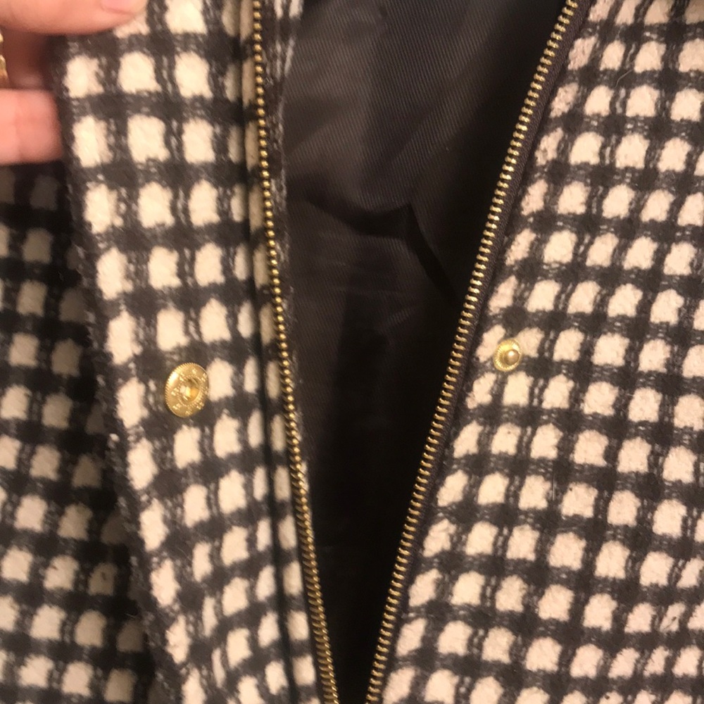 Coat - Picture 2 of 5